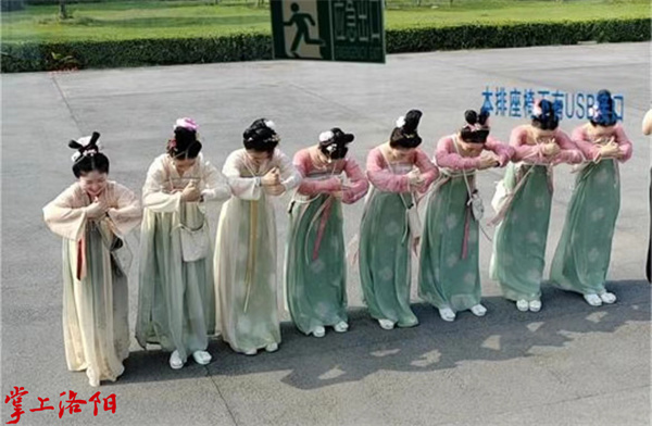 02194316_4215.jpg aeca47c07812d7da101c6e826bffd4d.jpg