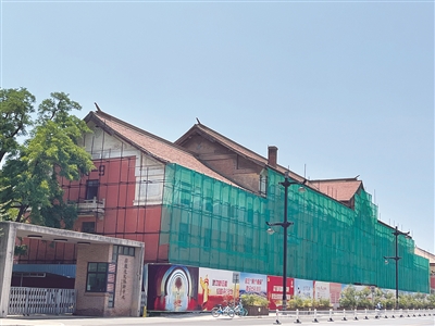 涧西区10号街坊正在修缮保护